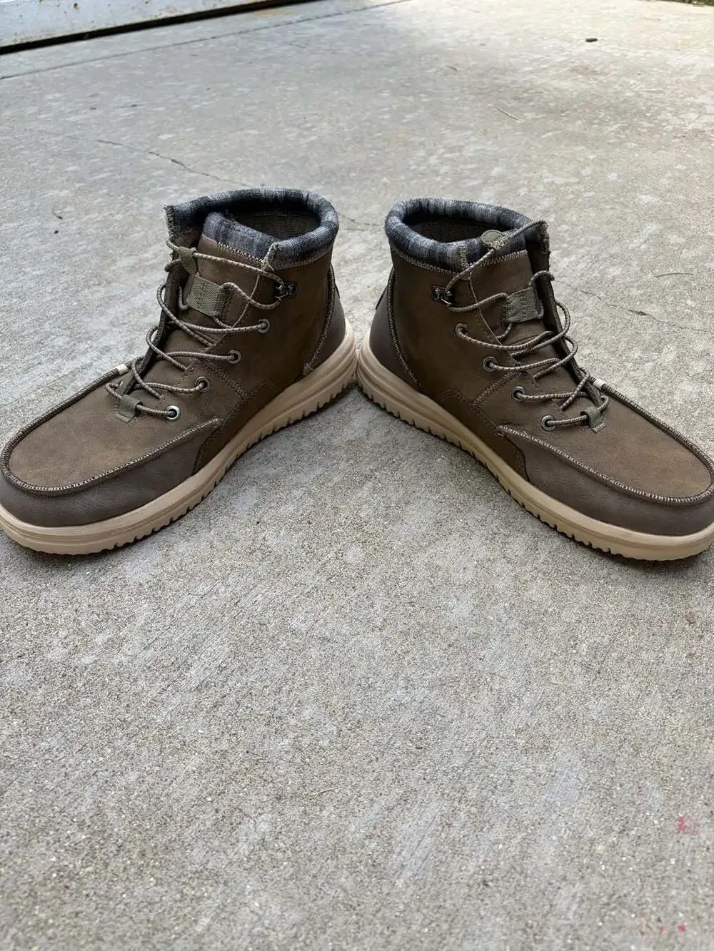 Hey Dude Men's Bradley Classic Boot Walnut Plaid Lined Chukka Boots